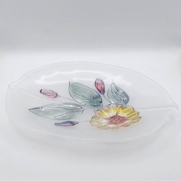 Vintage Mikasa Walther Frosted Glass Leaf Shaped Floral Serving Platter - Picture 3 of 5